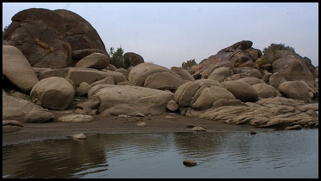 Shipping Vehicles to & from Khamis Mushait, SA Import & Export Cost